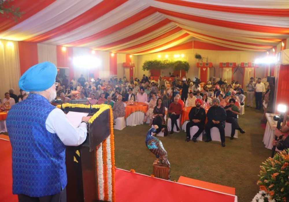 Delighted to welcome a large gathering of some of the most distinguished members of the Sikh Sangat at a Vishesh Sampark Abhiyan interaction at my residence today.  The respect & affinity that PM Narendra Modi Ji has for the Sikh faith reflects in the sev