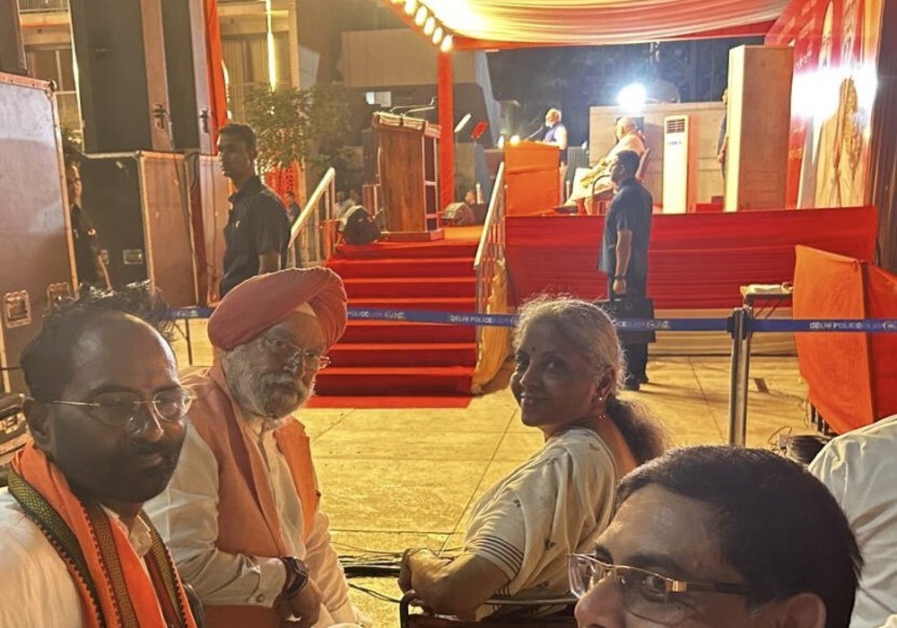Deeply privileged to be present as the architect of Viksit Bharat PM Narendra Modi Ji addresses the hardworking & dedicated Karyakartas of BJP4India at party Headquarter today.  The voters have handed a decisive & historic mandate for a third term to the 
