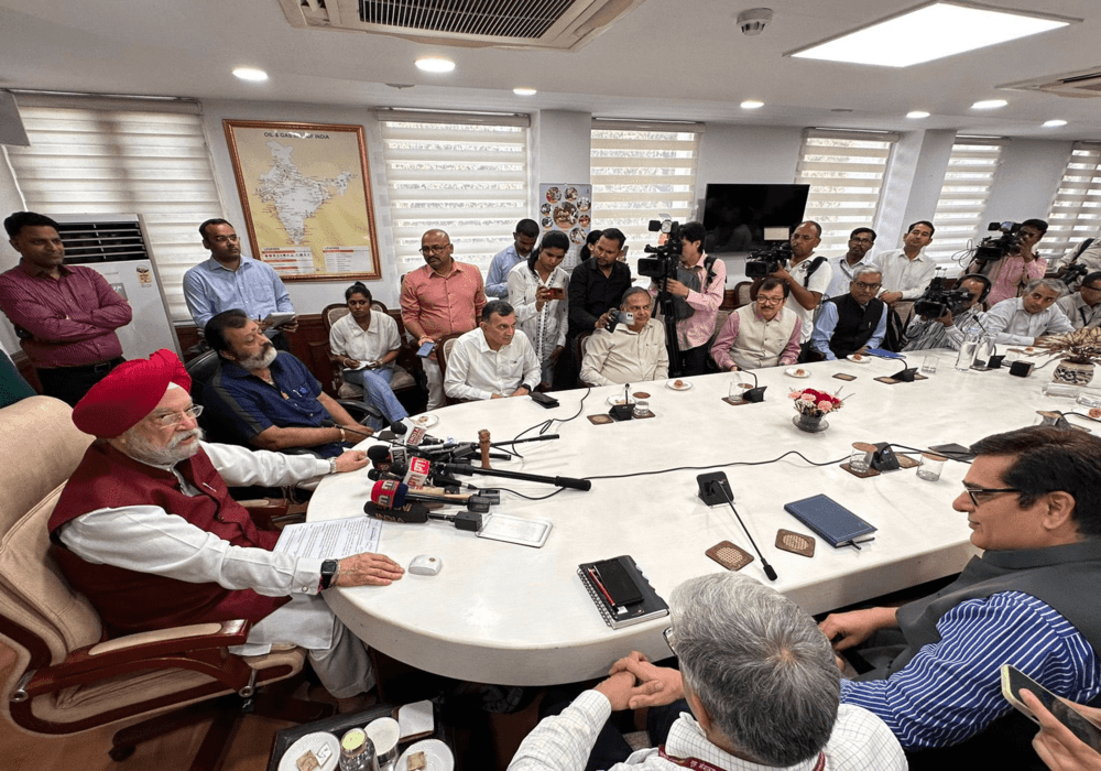 Interacted with members of the fourth estate at a media briefing with my colleague Sh Suresh Gopi Ji at Petroleum Ministry today. India's thrust towards achieving energy self-sufficiency under the dynamic leadership of PM Narendra Modi Ji continues ahead 