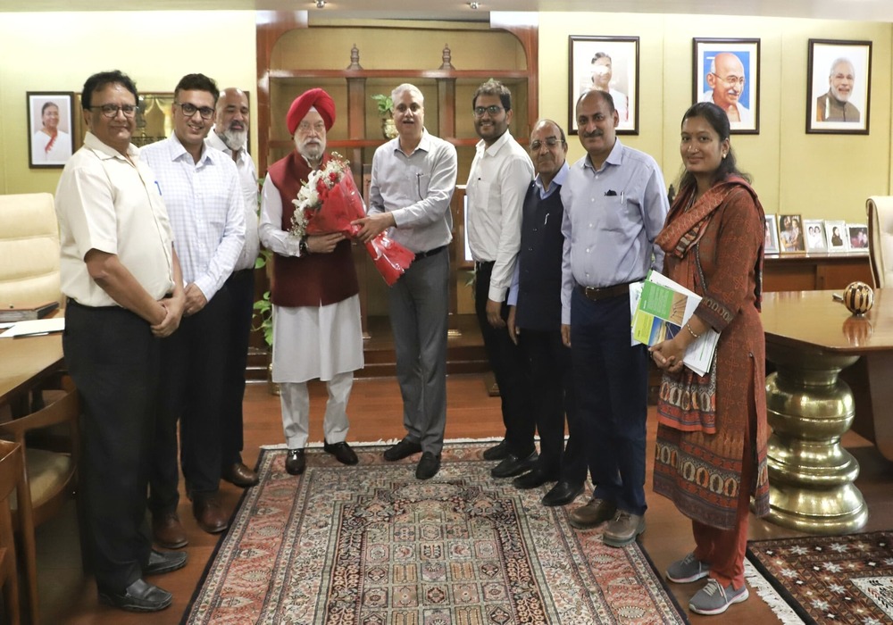Happy to meet a delegation of representatives from Indian Federation of Green Energy Association IndianIfge in my office today. CBG, among other alternative fuels will drive India’s journey towards energy sufficiency, green transition & achieving Net Zero