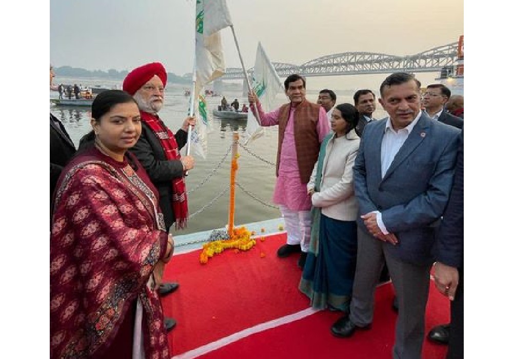 Flagged off CNG boat rally in UP